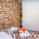 Villa #288 8br Pool & Garden *