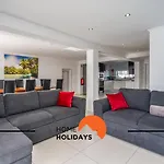 Villa #288 8br Pool & Garden Albufeira